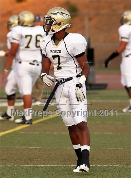 Thumbnail 2 in Loyola vs. St. John Bosco photogallery.