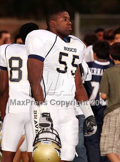 Thumbnail 3 in Loyola vs. St. John Bosco photogallery.
