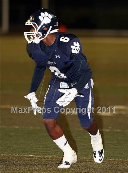 Thumbnail 2 in Loyola vs. St. John Bosco photogallery.