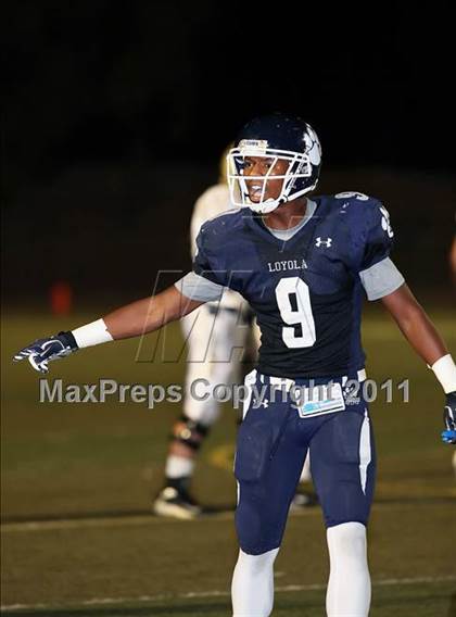Thumbnail 2 in Loyola vs. St. John Bosco photogallery.