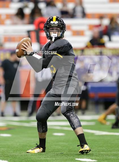Thumbnail 2 in Christian Brothers Academy @ Henninger (Kickoff Classic) photogallery.
