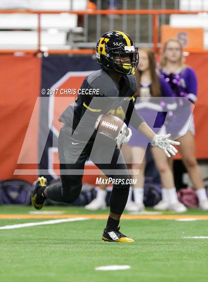 Thumbnail 3 in Christian Brothers Academy @ Henninger (Kickoff Classic) photogallery.