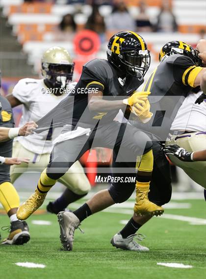 Thumbnail 2 in Christian Brothers Academy @ Henninger (Kickoff Classic) photogallery.