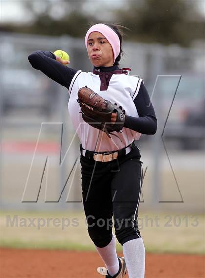 Thumbnail 1 in Ennis vs Rockwall (Forney-North Forney Invitational) photogallery.