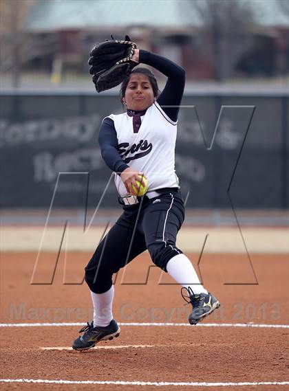 Thumbnail 3 in Ennis vs Rockwall (Forney-North Forney Invitational) photogallery.
