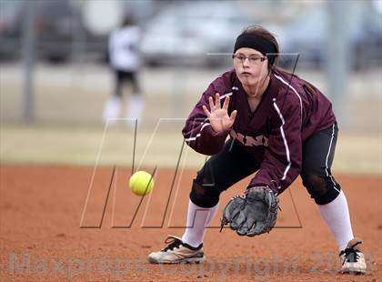 Thumbnail 2 in Ennis vs Rockwall (Forney-North Forney Invitational) photogallery.