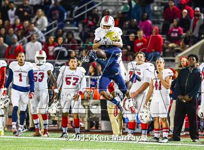 Thumbnail 3 in Atascocita vs Klein Collins (UIL 6A Bi-District Playoff) photogallery.