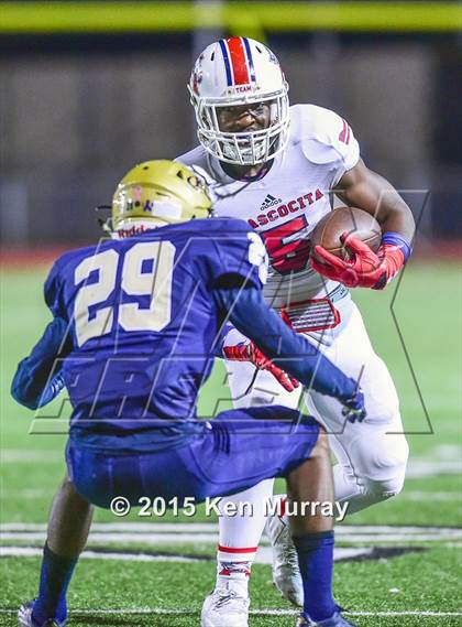 Thumbnail 2 in Atascocita vs Klein Collins (UIL 6A Bi-District Playoff) photogallery.