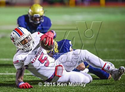Thumbnail 3 in Atascocita vs Klein Collins (UIL 6A Bi-District Playoff) photogallery.