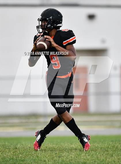 Thumbnail 2 in Spruce Creek vs. Leesburg (Spring Scrimmage) photogallery.