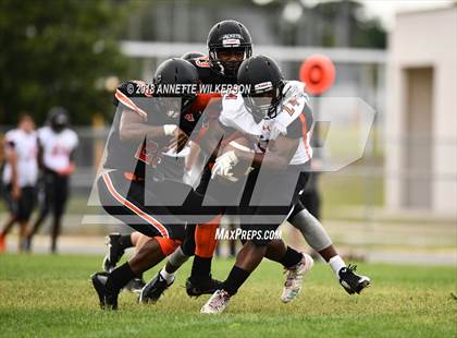 Thumbnail 2 in Spruce Creek vs. Leesburg (Spring Scrimmage) photogallery.