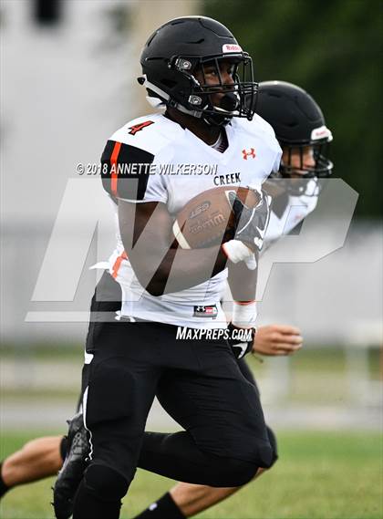Thumbnail 3 in Spruce Creek vs. Leesburg (Spring Scrimmage) photogallery.