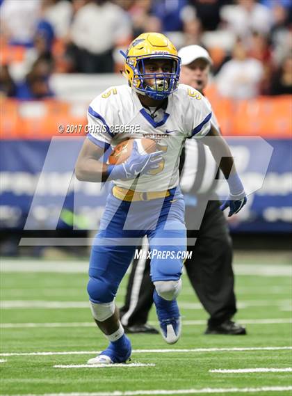 Thumbnail 2 in Yorktown vs. West Seneca West (NYSPHSAA Class A Championship) photogallery.