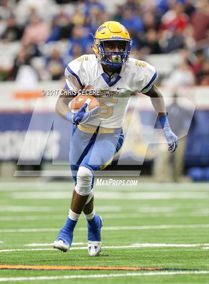 Thumbnail 2 in Yorktown vs. West Seneca West (NYSPHSAA Class A Championship) photogallery.