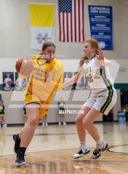 Thumbnail 2 in Bellevue West @ Pius X photogallery.