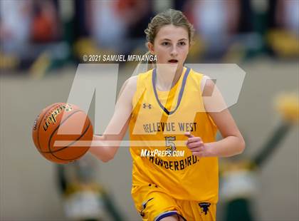 Thumbnail 1 in Bellevue West @ Pius X photogallery.