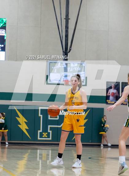 Thumbnail 3 in Bellevue West @ Pius X photogallery.