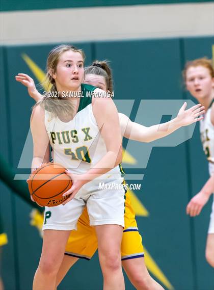 Thumbnail 1 in Bellevue West @ Pius X photogallery.