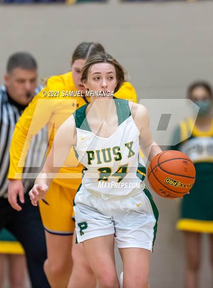Thumbnail 2 in Bellevue West @ Pius X photogallery.