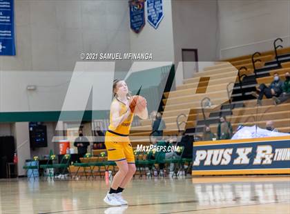 Thumbnail 1 in Bellevue West @ Pius X photogallery.