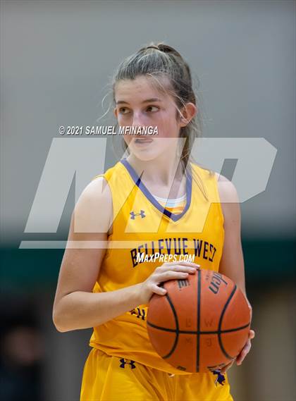 Thumbnail 2 in Bellevue West @ Pius X photogallery.