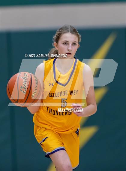 Thumbnail 1 in Bellevue West @ Pius X photogallery.