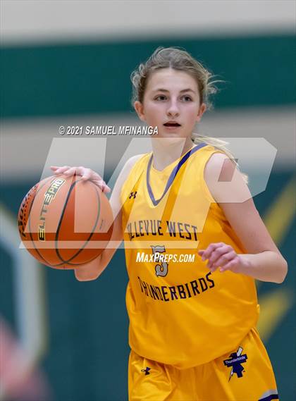 Thumbnail 1 in Bellevue West @ Pius X photogallery.