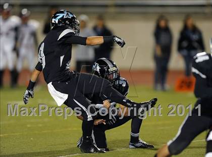 Thumbnail 2 in Workman vs. Azusa photogallery.