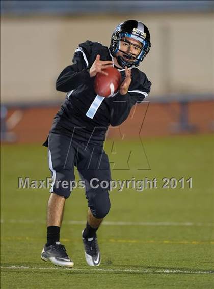 Thumbnail 3 in Workman vs. Azusa photogallery.