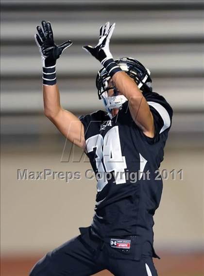 Thumbnail 3 in Workman vs. Azusa photogallery.