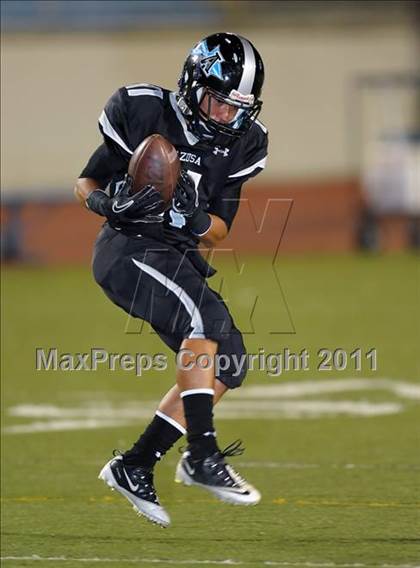 Thumbnail 3 in Workman vs. Azusa photogallery.