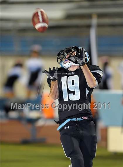 Thumbnail 2 in Workman vs. Azusa photogallery.