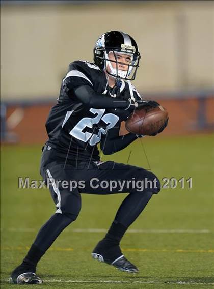 Thumbnail 2 in Workman vs. Azusa photogallery.