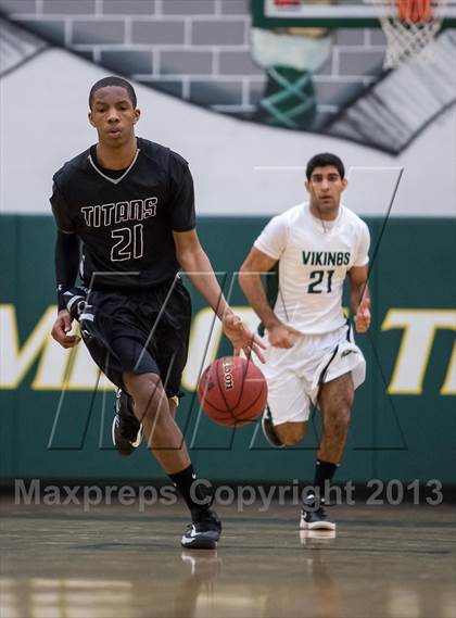 Thumbnail 2 in Dominion vs Loudoun Valley (Dulles District Quarterfinal) photogallery.