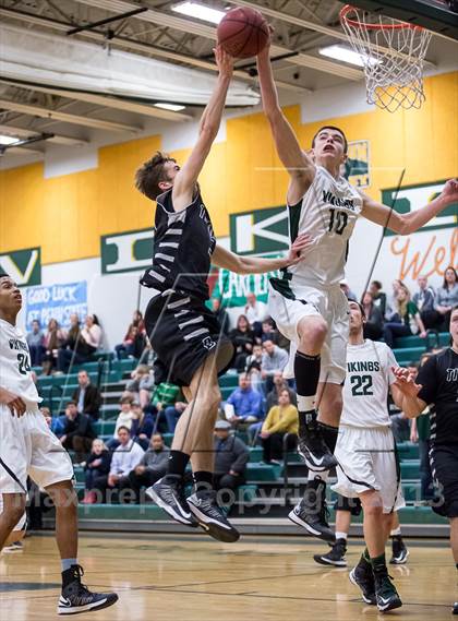 Thumbnail 2 in Dominion vs Loudoun Valley (Dulles District Quarterfinal) photogallery.