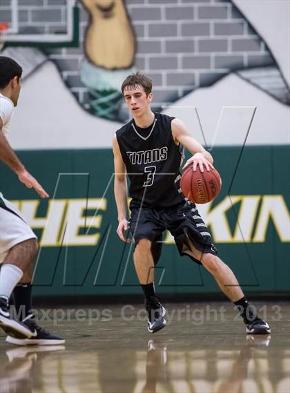 Thumbnail 3 in Dominion vs Loudoun Valley (Dulles District Quarterfinal) photogallery.
