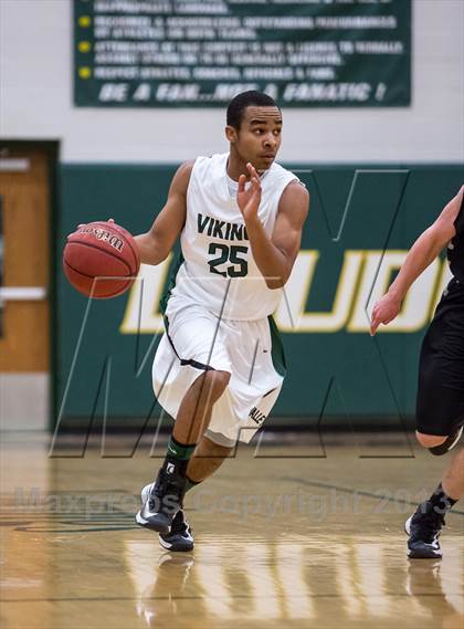 Thumbnail 3 in Dominion vs Loudoun Valley (Dulles District Quarterfinal) photogallery.
