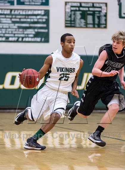 Thumbnail 2 in Dominion vs Loudoun Valley (Dulles District Quarterfinal) photogallery.