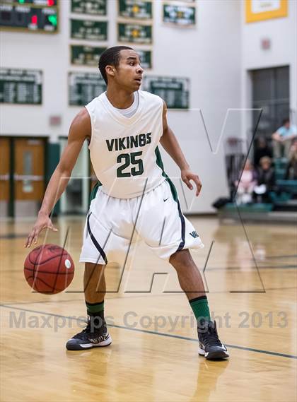 Thumbnail 2 in Dominion vs Loudoun Valley (Dulles District Quarterfinal) photogallery.