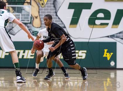 Thumbnail 3 in Dominion vs Loudoun Valley (Dulles District Quarterfinal) photogallery.