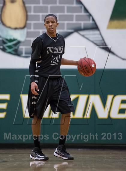 Thumbnail 2 in Dominion vs Loudoun Valley (Dulles District Quarterfinal) photogallery.