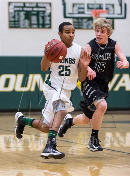 Thumbnail 3 in Dominion vs Loudoun Valley (Dulles District Quarterfinal) photogallery.