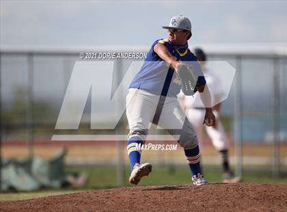 Thumbnail 1 in Del Campo @ Vista del Lago photogallery.