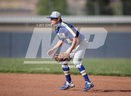 Thumbnail 1 in Del Campo @ Vista del Lago photogallery.