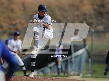 Thumbnail 3 in Del Campo @ Vista del Lago photogallery.