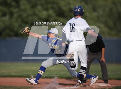 Thumbnail 1 in Del Campo @ Vista del Lago photogallery.