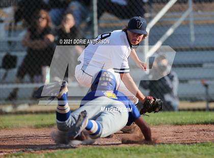 Thumbnail 1 in Del Campo @ Vista del Lago photogallery.