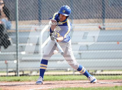 Thumbnail 2 in Del Campo @ Vista del Lago photogallery.