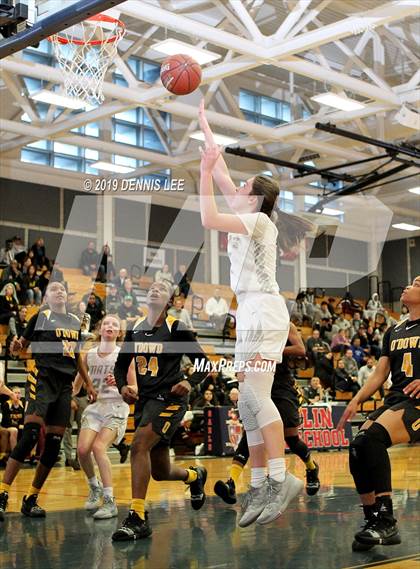 Thumbnail 1 in Bishop O'Dowd vs. Miramonte (CIF NCS D2 Final) photogallery.