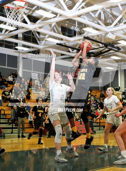 Thumbnail 2 in Bishop O'Dowd vs. Miramonte (CIF NCS D2 Final) photogallery.